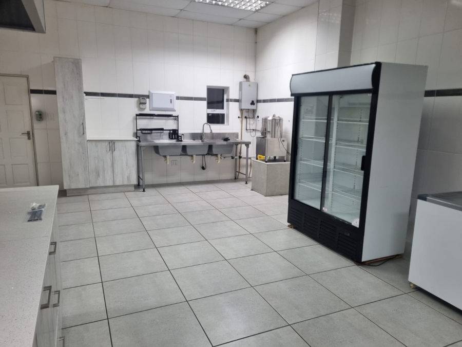 To Let Commercial Property for Rent in Voorbaai Western Cape